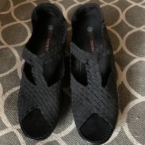 BM Bernie Mev. Black woven wedge sandal 39/US 8.5
